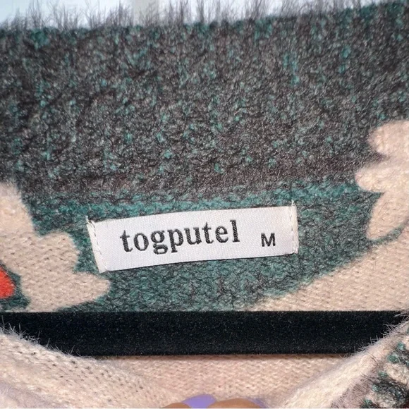 Adorable Graphic Crew Neck Artistic Knit Oversized Sweater medium - Picture 4 of 8